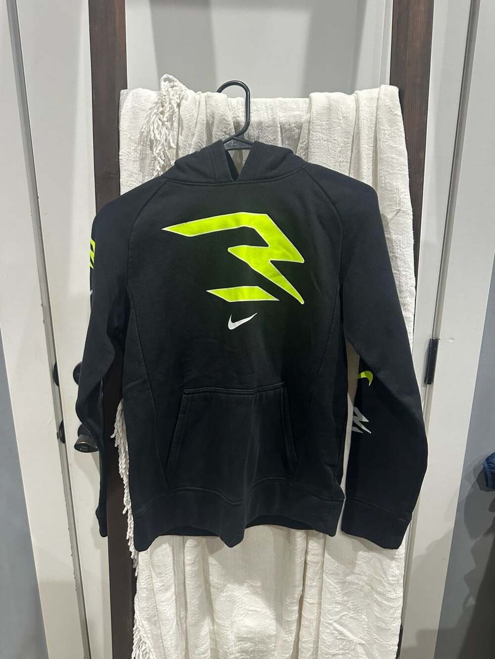 3 Brand 3BRAND Logo Pullover Hoodie Size Large Black